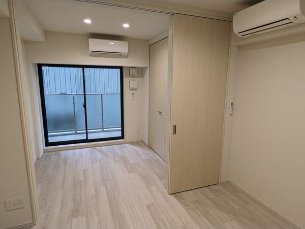 居室・リビング　※写真は同じマンションの違う部屋のものになります。