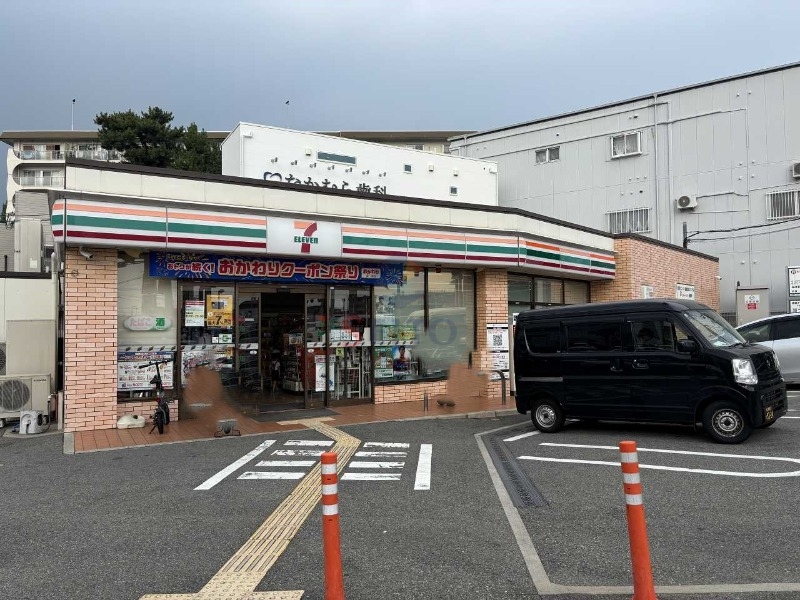 コンビニ　セブンイレブン東豊中4丁目店（コンビニ）まで1247m