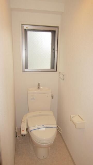 ドゥバン・ロテル・ド・ヴューユのトイレ写真