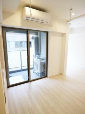 東京メトロ日比谷線 人形町駅 徒歩2分 10階建 築10年の居間写真