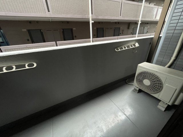 バルコニー　お洗濯にも便利なバルコニー付き
