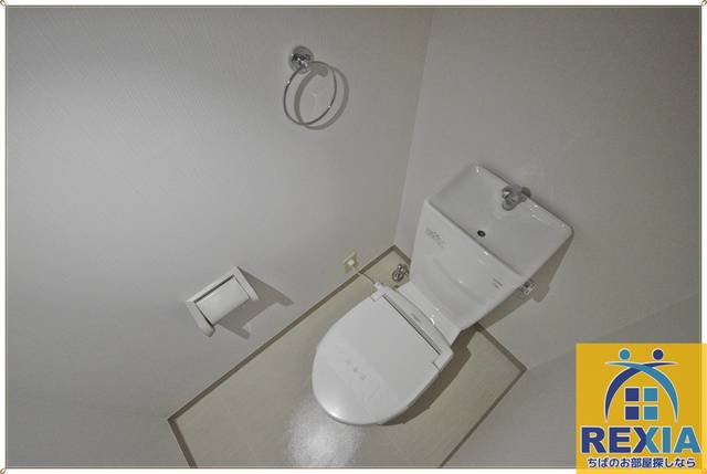 ＪＲ総武線 千葉駅 徒歩3分 8階建 築20年のトイレ写真