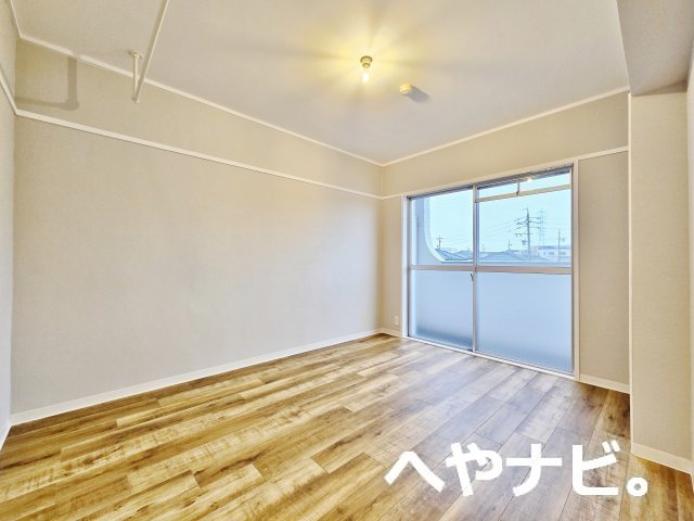 地下鉄東山線 上社駅 徒歩26分 3階建 築47年の内装写真