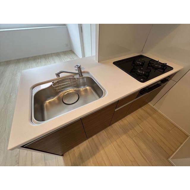 キッチン　※写真は０３０２号室