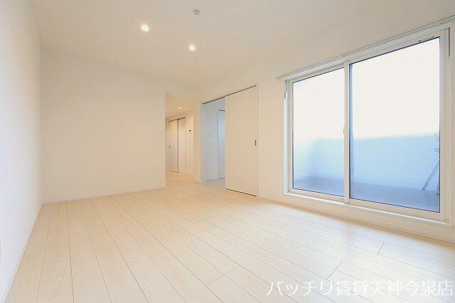 Cherim吉塚IIの居間写真