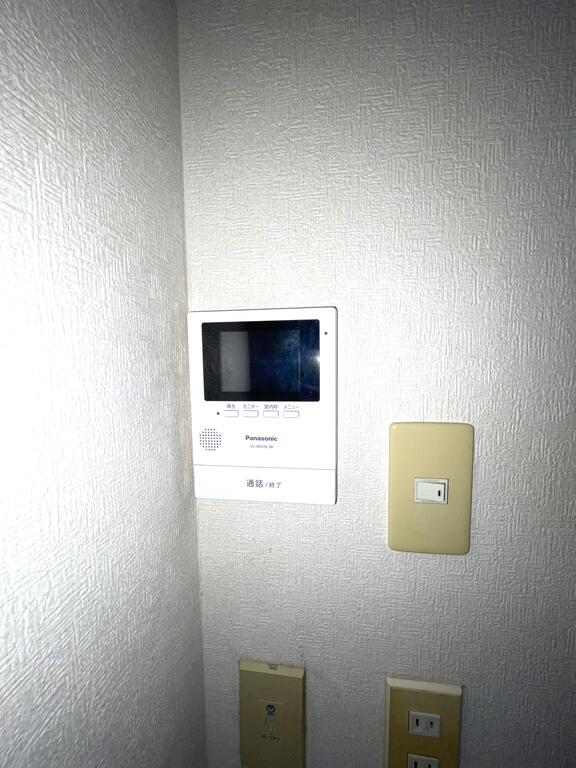 セキュリティ　室内から来客を確認できるモニターです