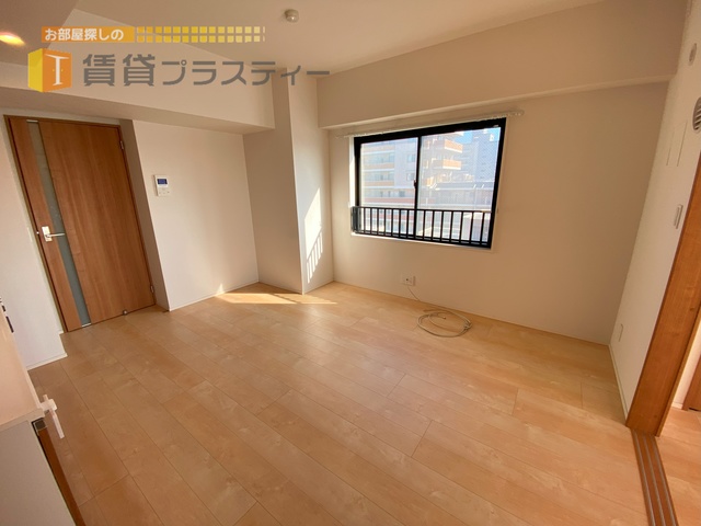 ＪＲ総武線 西船橋駅 徒歩4分 9階建 築8年の居間写真