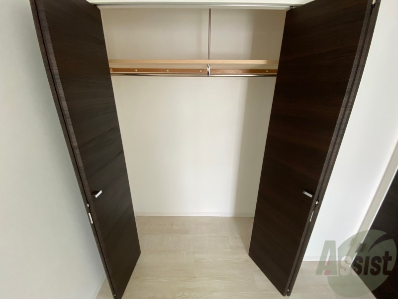 収納　寝室の収納です。部屋がすっきり片付きます。
