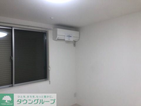 カインドネス江戸川の居間写真