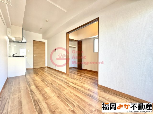 居室・リビング　【福岡よか不動産】ゆったり過ごせるリビングです