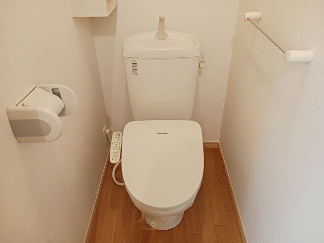 メゾン・ド・エスポワ-ル Iのトイレ写真