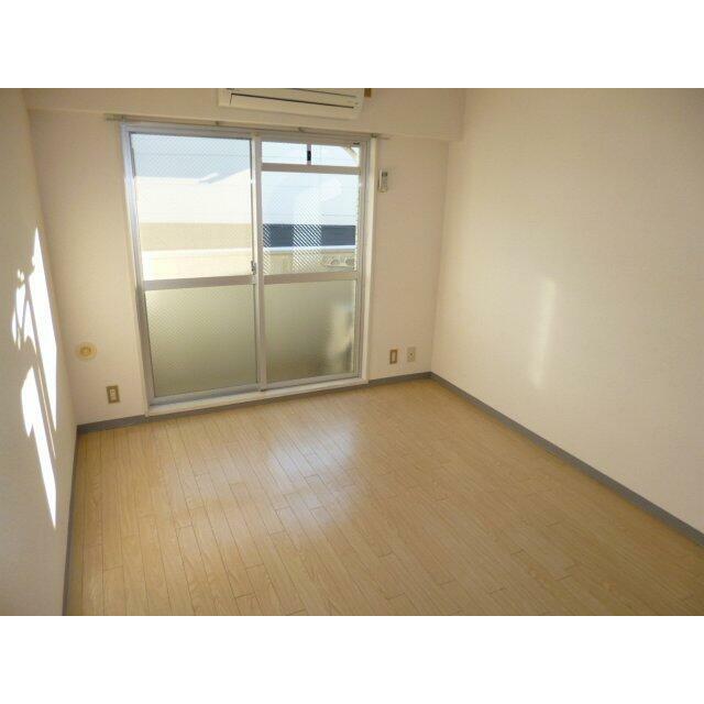 バルコニー　洋室６帖