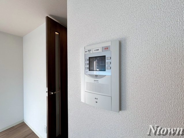 セキュリティ　モニター付きインターホンです。