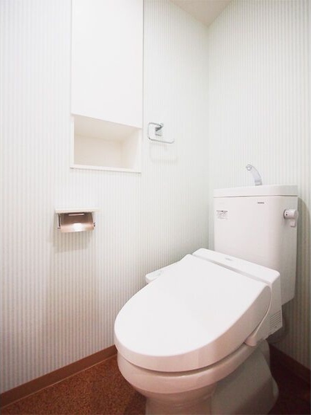 ＪＲ東海道本線 名古屋駅 徒歩5分 7階建 築9年のトイレ写真