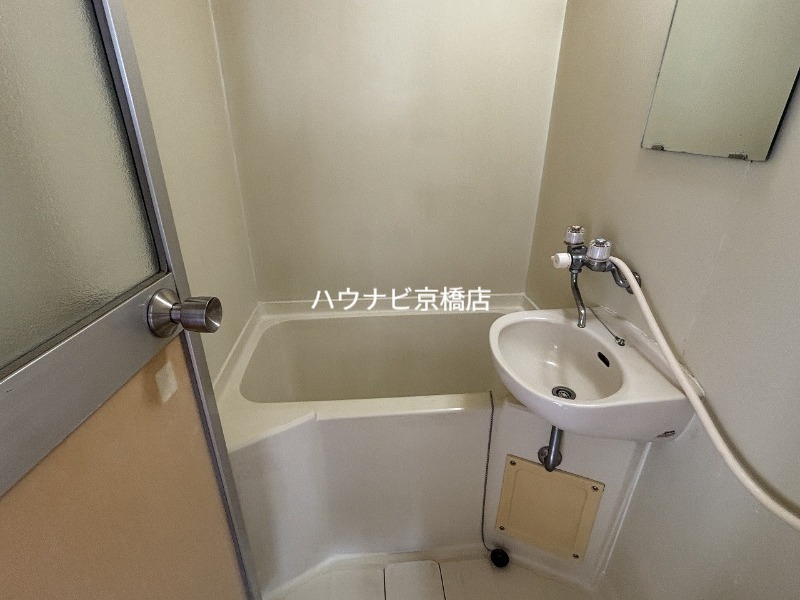 地下鉄谷町線 千林大宮駅 徒歩14分 3階建 築39年の風呂写真