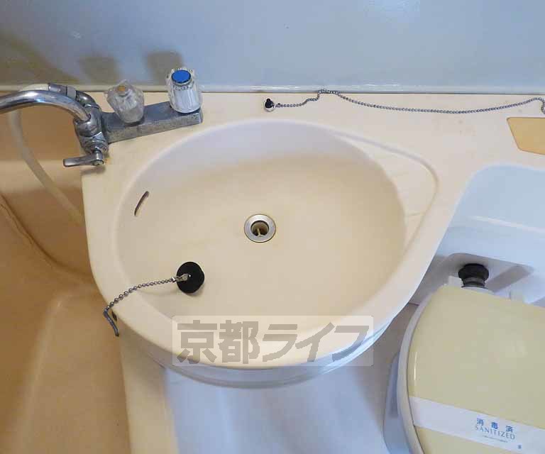 洗面設備　お風呂についています