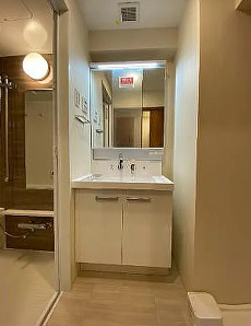 洗面設備　写真は同タイプ住居です