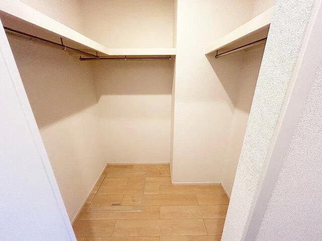 収納　ウォークインクローゼット