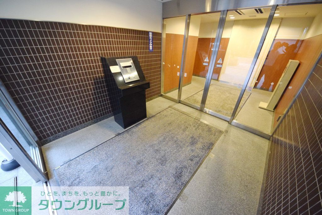 エントランス　エントランス