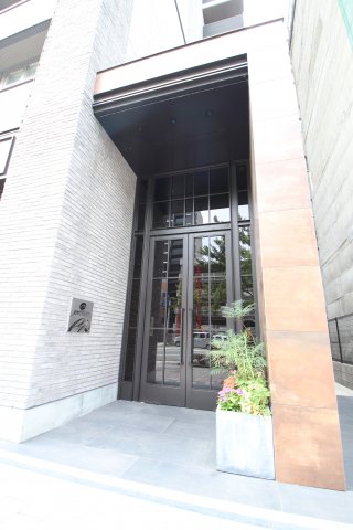 エントランス　清潔なエントランスです