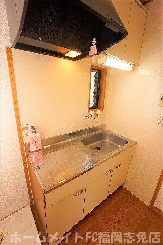 ＪＲ香椎線 伊賀駅 徒歩7分 2階建 築24年のキッチン写真
