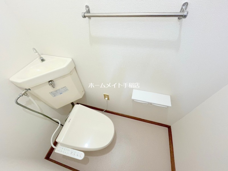 トイレ　温水洗浄暖房便座です！