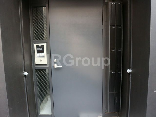 エントランス　オートロック完備