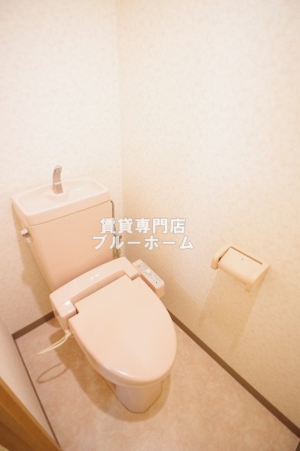 地下鉄御堂筋線 なかもず駅 徒歩12分 8階建 築24年のトイレ写真