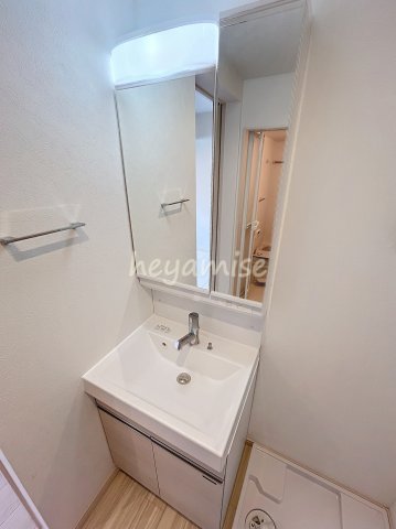 洗面設備　※同系型の写真になります。