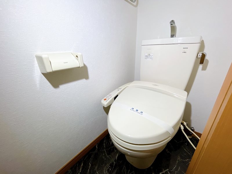 トイレ　嬉しいウォシュレット付きのトイレ◎