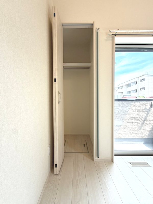 収納　同型タイプの為、現状を優先致します。