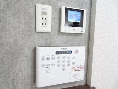 セキュリティ　●ALSOKホームセキュリティ導入済み。