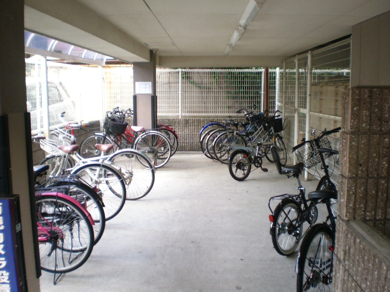 地下鉄谷町線 喜連瓜破駅 徒歩10分 4階建 築30年の外観写真