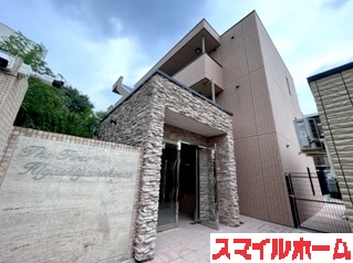 建物外観　南向きで日当たり良好です♪