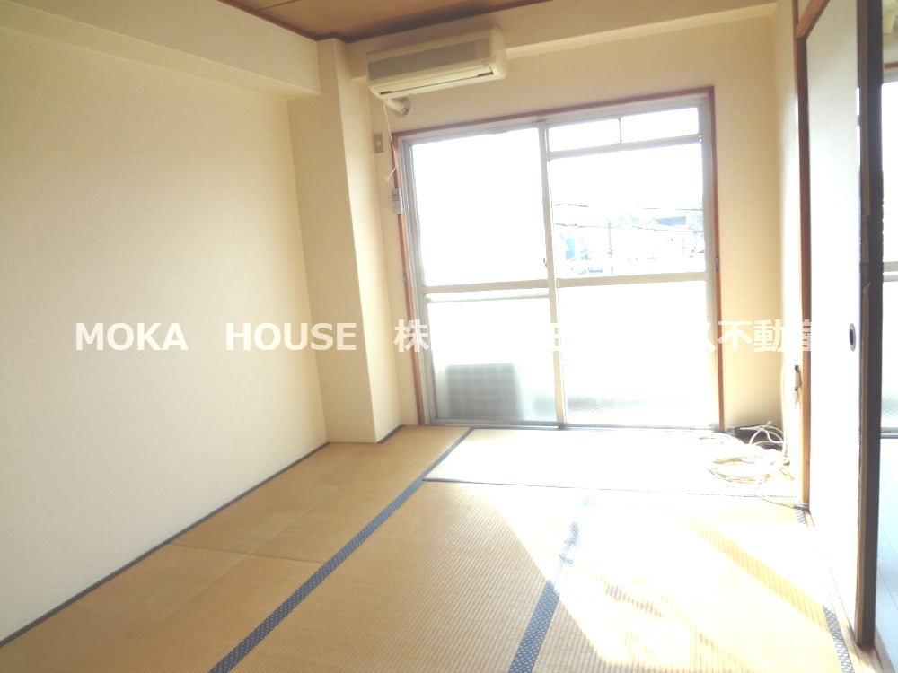 ＪＲ山陽本線 姫路駅 バス乗車時間：20分 最寄りバス停で下車 徒歩3分 3階建 築49年の居間写真