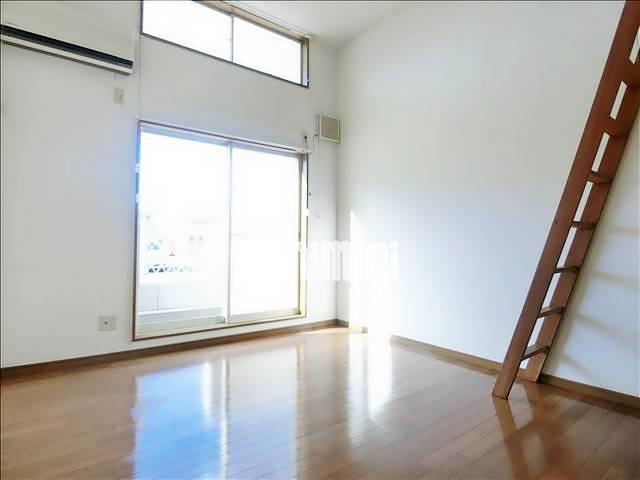 居室・リビング　７帖の居室です。