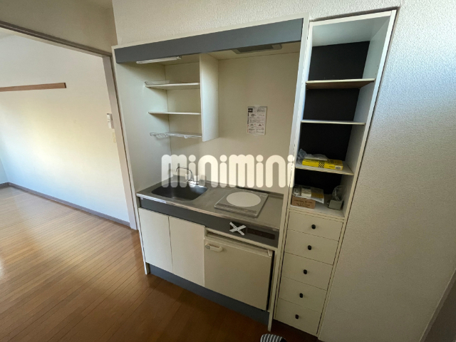 キッチン　ベランダからのお部屋のお写真です！