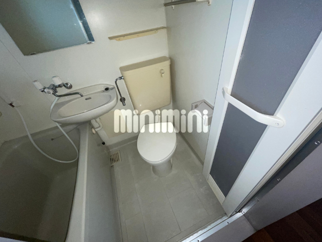 トイレ　採光の良好なベランダです！