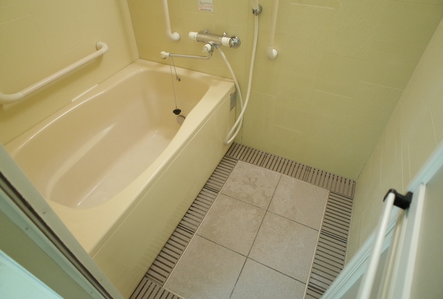 バス・シャワールーム　便利な追焚機能付き