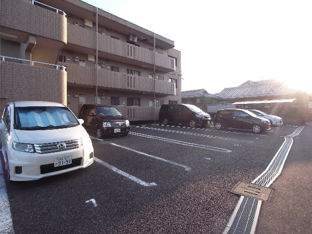 駐車場　駐車場