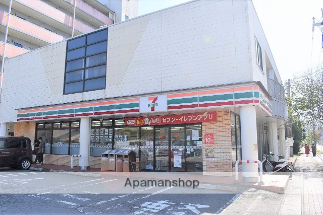 コンビニ　セブンイレブン（コンビニ）まで1518m
