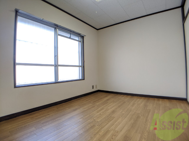 その他部屋・スペース　洋室は落ち着いた雰囲気で、ゆっくりできそうですね。