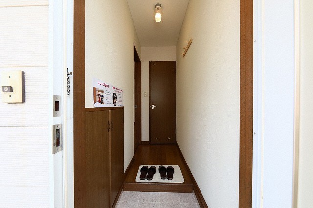 玄関　※別号室参考写真