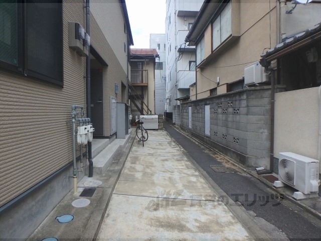 京都市中京区壬生馬場町のアパートの建物外観