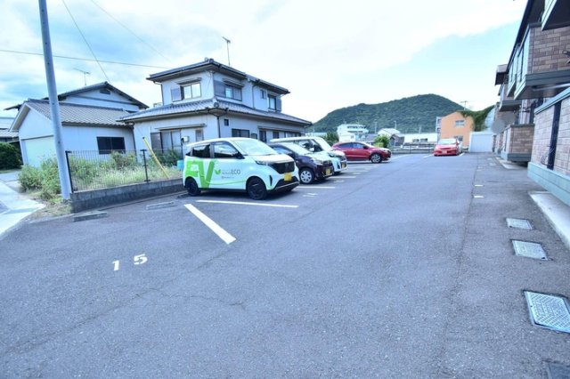 【プラセール紙町の駐車場】