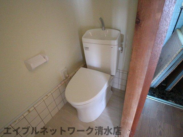【静岡市清水区渋川のアパートのトイレ】