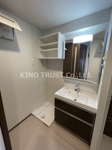 洗面設備　広い洗面スペース