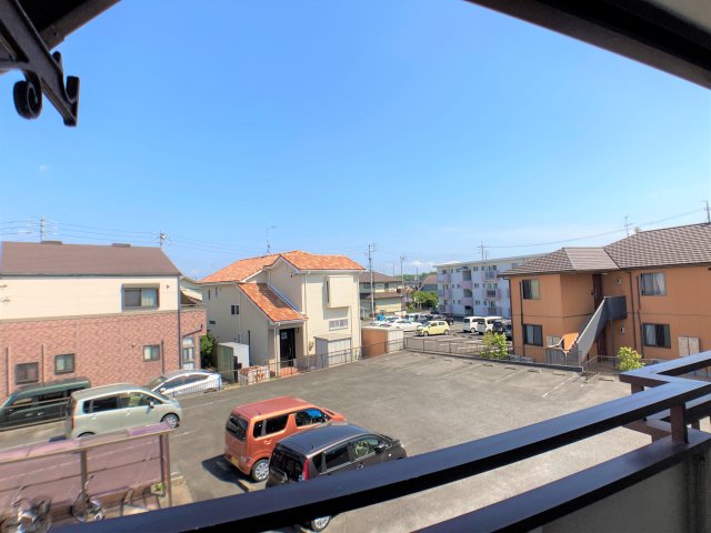 眺望　別部屋反転間取りのお写真となります。