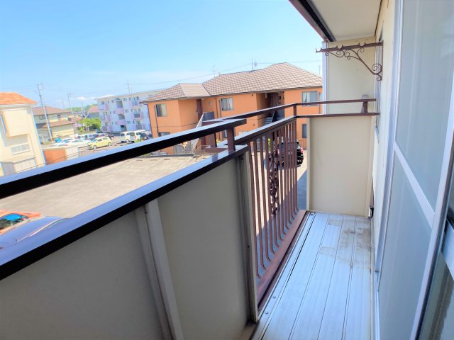 バルコニー　別部屋反転間取りのお写真となります。