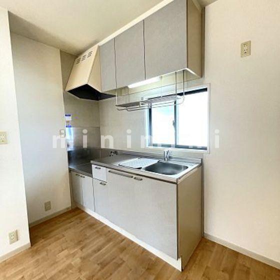 キッチン　写真は同物件別号室の為、現状優先致します。